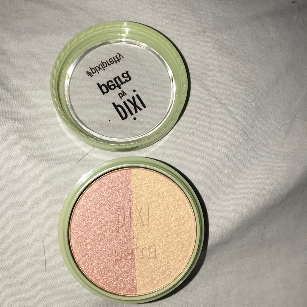 Pixi by Petra Blush